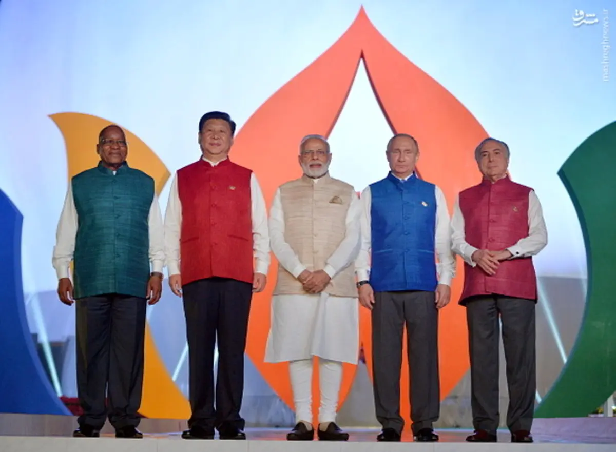 عکس یادگاری پوتین با لباس هندی!