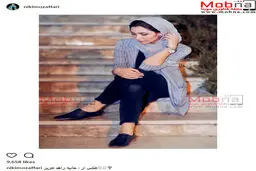 تیپ و ژست متفاوت دختر بازیگر معروف در یک مراسم / عکس