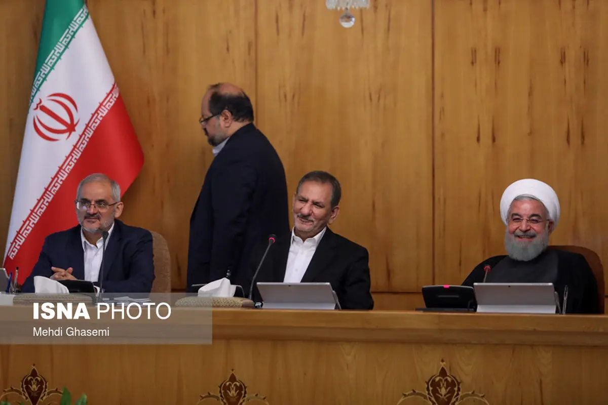 تصاویری از حواشی جلسه هیات دولت