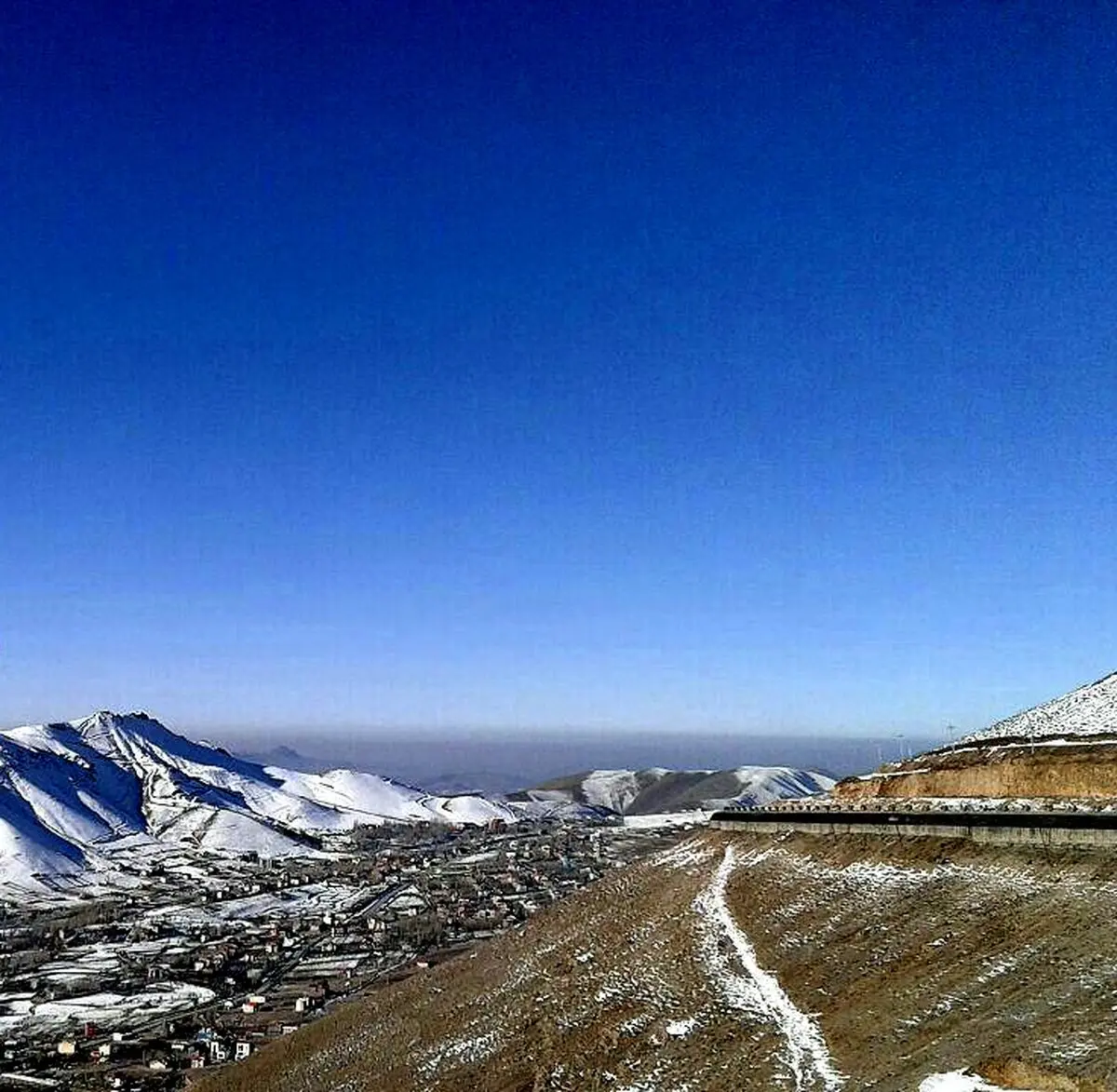 نمایی از آلودگی هوای تهران از جاده هراز / عکس