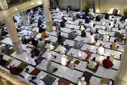 عکسی جالب از نماز عید فطر در اندونزی