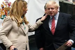 اصولگرایان پیروزی ترامپ را جشن گرفتند، اصلاح‌طلبان پیروزی نسخه انگلیسی ترامپ را؛ چرا؟