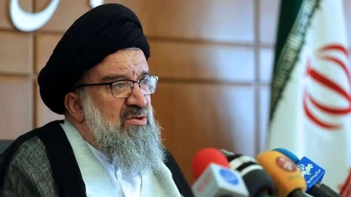 خاتمی: هر رای که به صندوق انداخته می‌شود، رای «آری» مجدد به نظام است / کسی که قانون اساسی را قبول ندارد نامزد انتخابات نشود