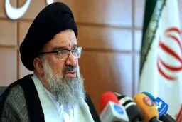 خاتمی: هر رای که به صندوق انداخته می‌شود، رای «آری» مجدد به نظام است / کسی که قانون اساسی را قبول ندارد نامزد انتخابات نشود