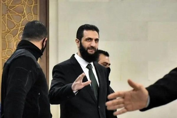  احمد الشرع مشهور و همسرش در پارک تشرین در دمشق
