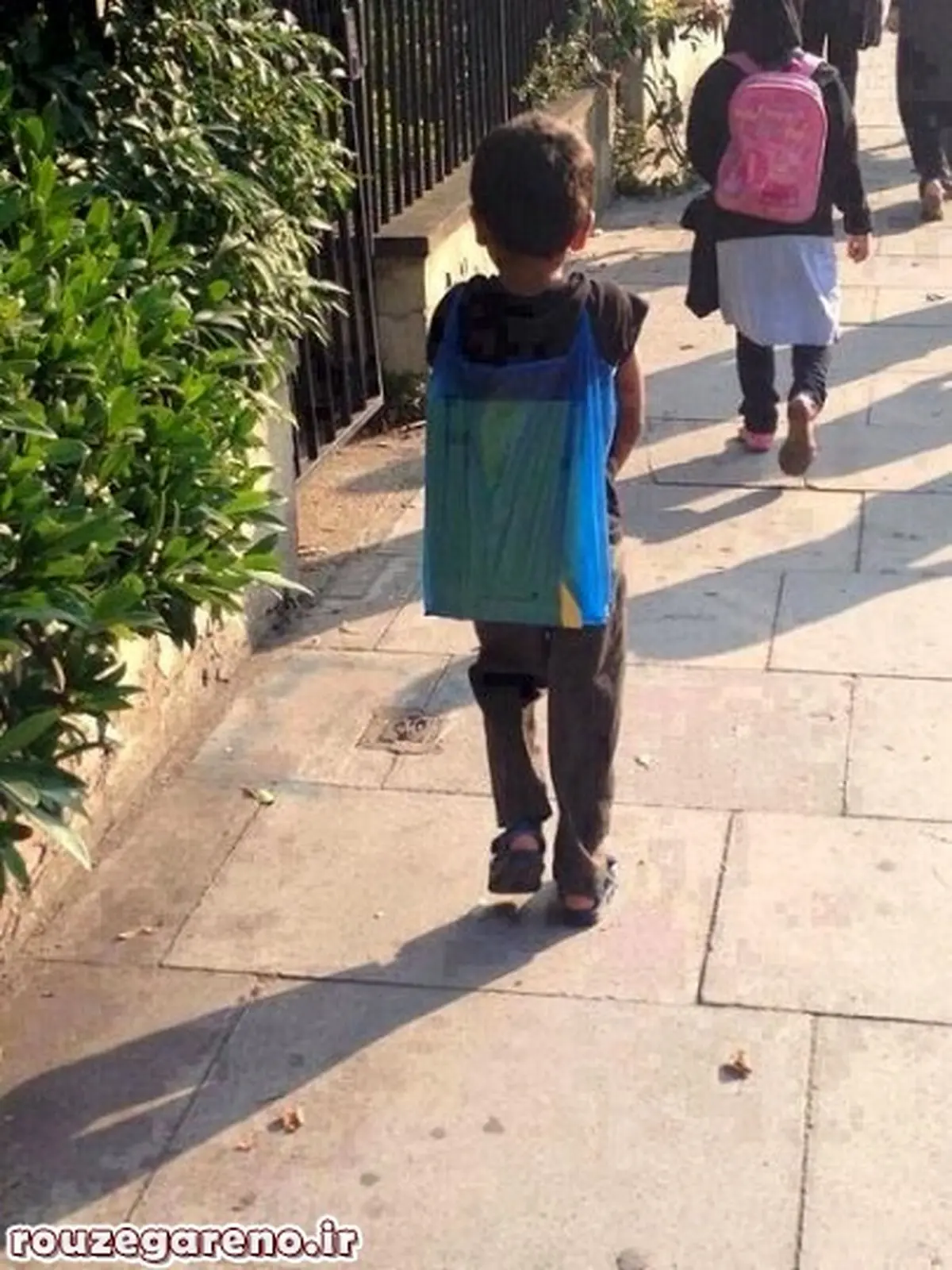 عکس:بفرمایید بریم مدرسه!