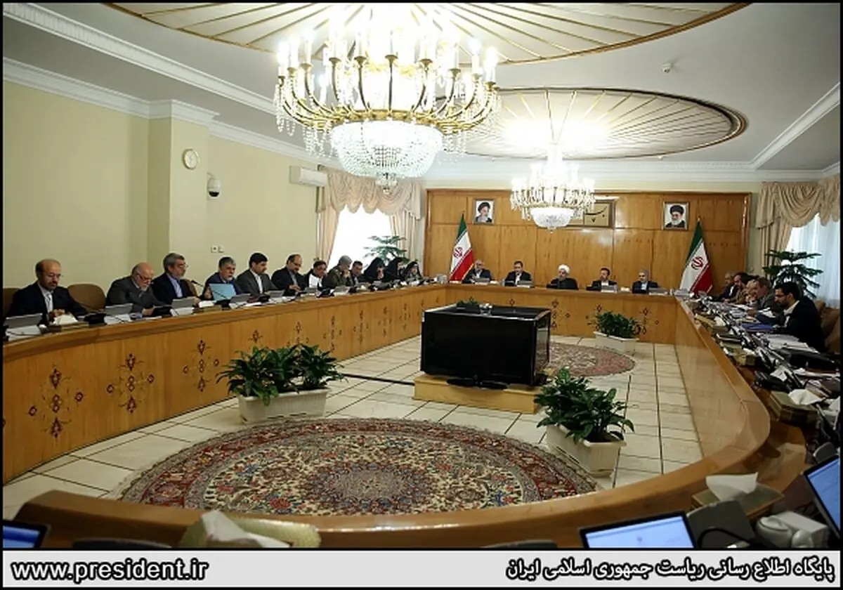 تصاویری از حواشی جلسه امروز هیات دولت