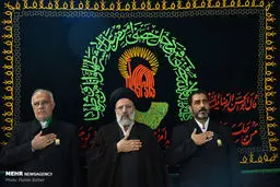 اهدای پرچم عزای حسینی به هیئت های مذهبی کشور در حرم مطهر رضوی / تصاویر