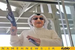 ‫اسلحه کلاشینکف در دست نماینده پارلمان کویت