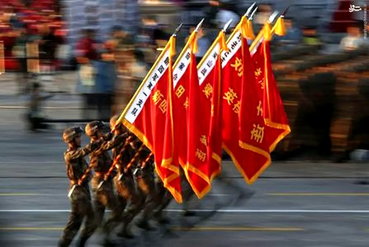 قدرت نمایی بی‌سابقه ارتش چین/تصاویر