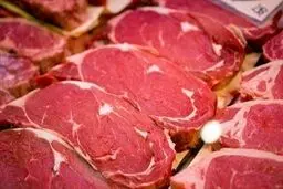 مضرات زیاد خوردن گوشت گاو
