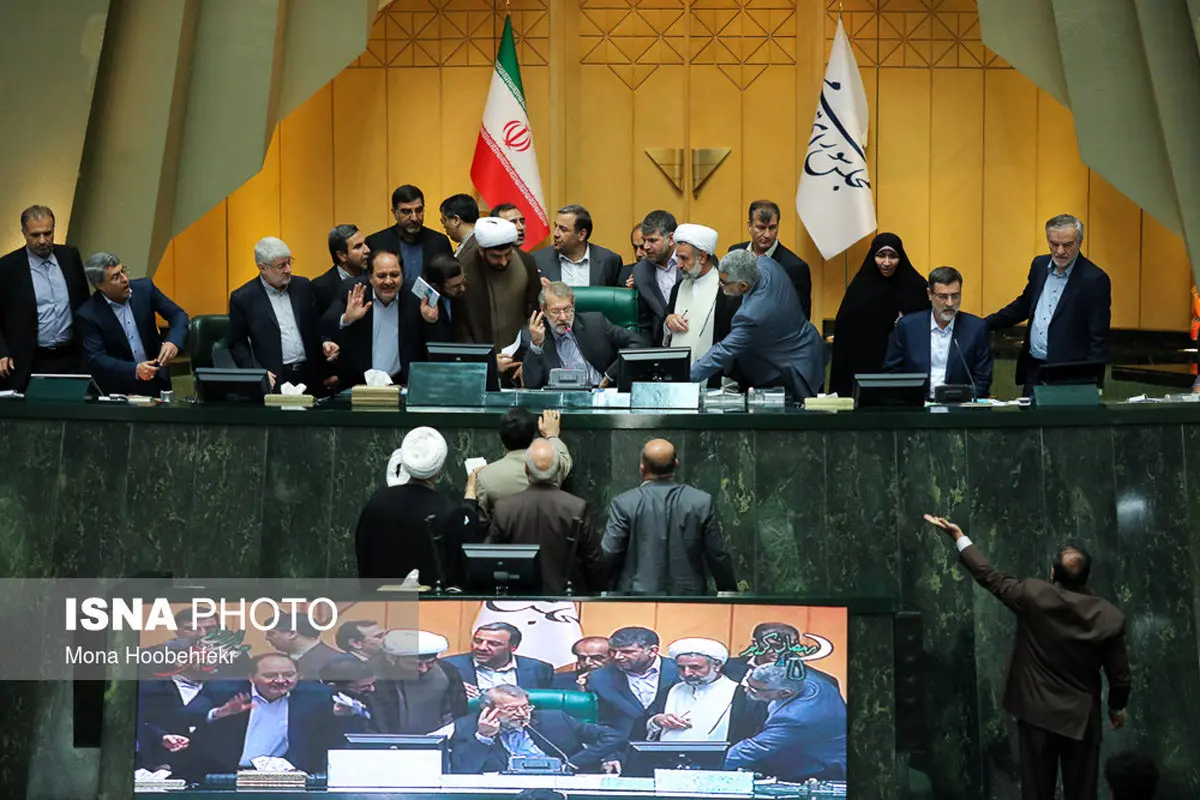 روایت تصویری از جلسه پر از تنش و فریاد مجلس شورای اسلامی