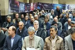 احمدی‌نژاد و آقای کاندیدای احتمالی در مراسم ختم/ عکس