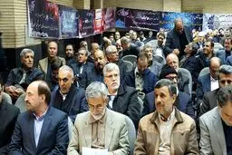 احمدی‌نژاد و آقای کاندیدای احتمالی در مراسم ختم/ عکس