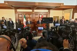 ظریف: دولت آمریکا قواعد بین‌المللی را نادیده گرفته است/ اوغلو: مخالف تحریم‌ها علیه ایران هستیم