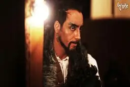 گریم عجیب امیرحسین رستمی در سکانسی از فیلم سریال شهرزاد/عکس