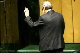 لاریجانی، بمبِ انتخابات را منفجر کرد/ استراحت کوتاه مدت تا انتخابات ۱۴۰۰؟ / حاشیه‌های ۱۲سال زیست سیاسی فرزند ملاهاشم در بهارستان