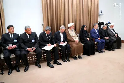 رهبر انقلاب