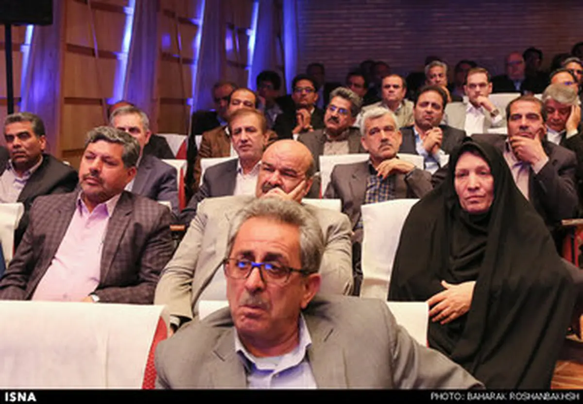 حواشی نشست توسعه ظرفیت‌های یزد با حضور روحانی/ تصاویر