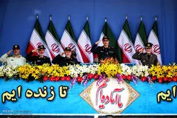 مقامات ارشد نظامی ایران در مراسم رژه امروز/عکس