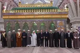 ادای احترام جمعی از علمای اهل سنت سوریه به مقام شامخ امام (ره)