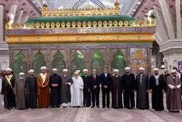 ادای احترام جمعی از علمای اهل سنت سوریه به مقام شامخ امام (ره)