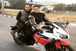 موتورسواری نیلوفر خوش‌خلق همسر امین حیایی/ عکس