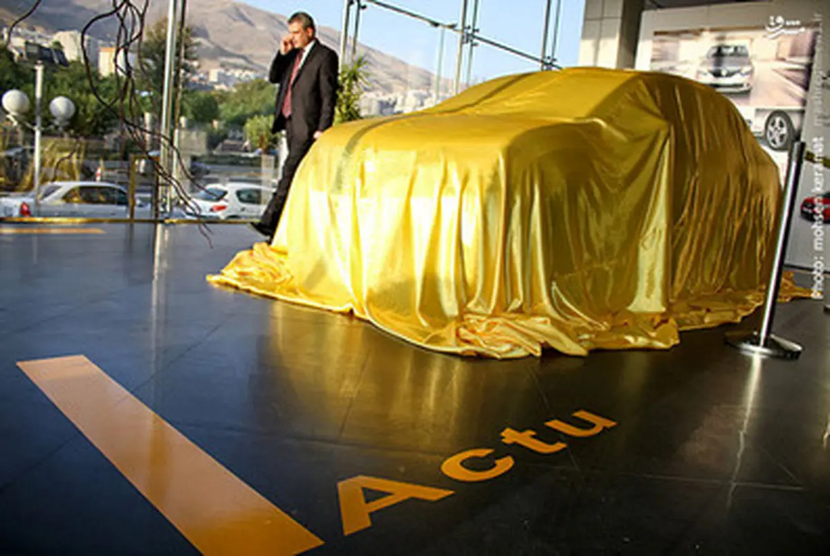 رونمایی از محصول جدید رنو در تهران/تصاویر