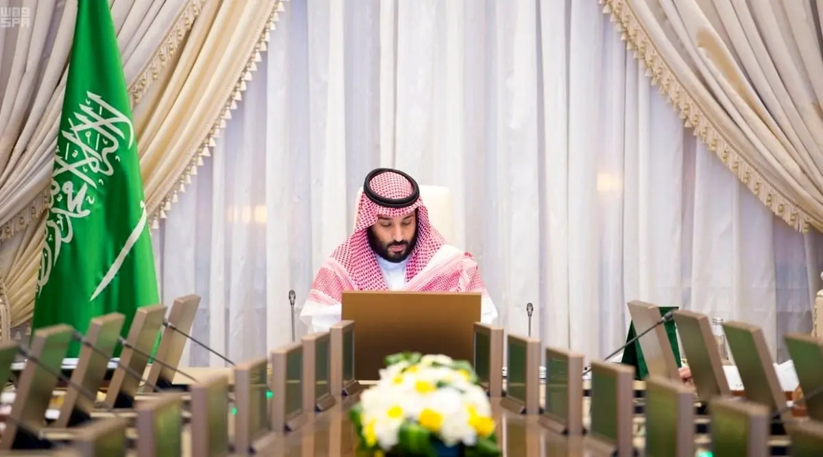پایان شایعات؛ «بن سلمان» زنده است/ نخستین تصاویر از ولیعهد عربستان پس از غیبت های مشکوک