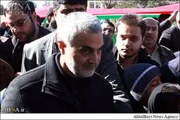 سردار سلیمانی در راهپیمایی ۲۲ بهمن /عکس