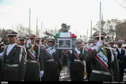 تشییع پیکر فرمانده پیشین ارتش/ تصاویر