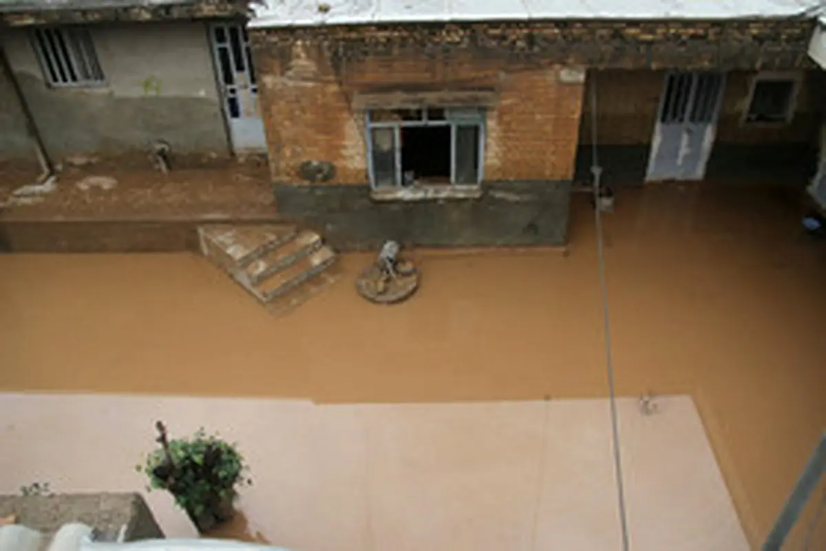 تصاویری از وقوع سیل در پل دختر لرستان