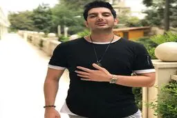 تی شرت شیک فرزاد فرزین در جدیدترین عکسش