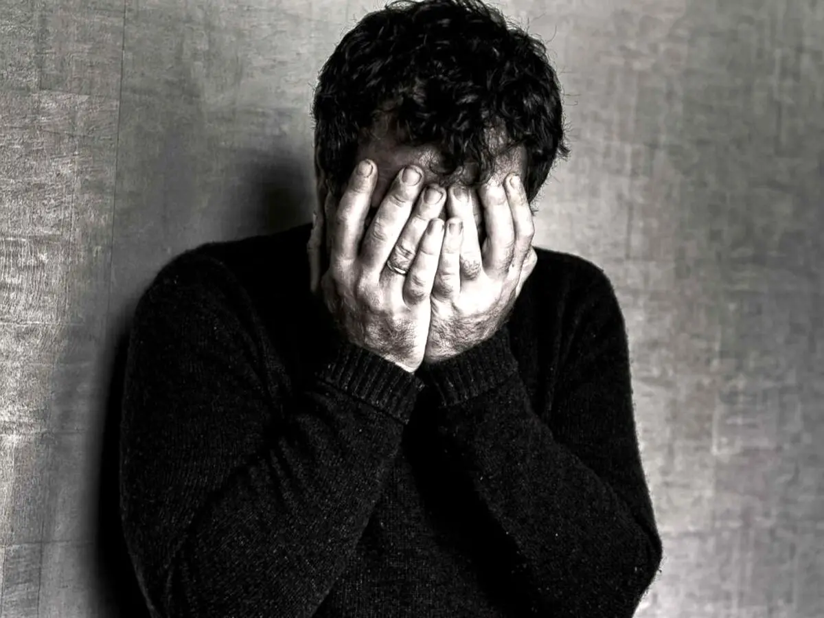 چیزهایی که هرگز نباید به کسی که دارای افسردگی است، بگویید