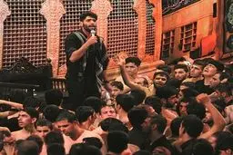 تصاویری از مداحی هافبک ملی پوش پرسپولیس در قم