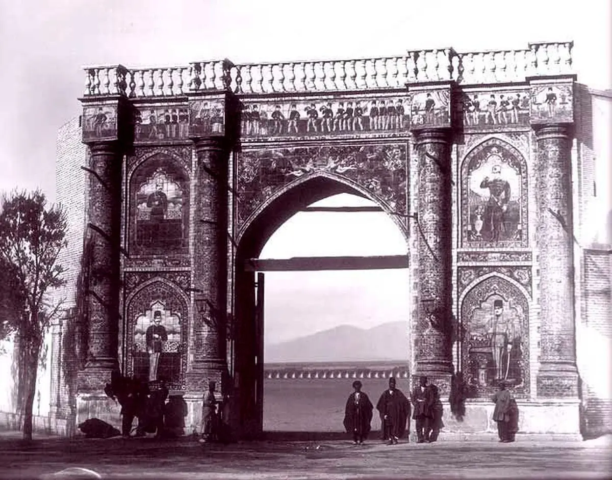 میدان مشق در تهران زمان قاجار/ عکس