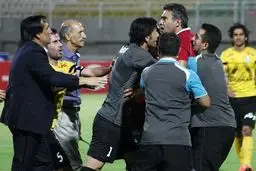 عکس/ درگیری فیزیکی عابدزاده در اهواز