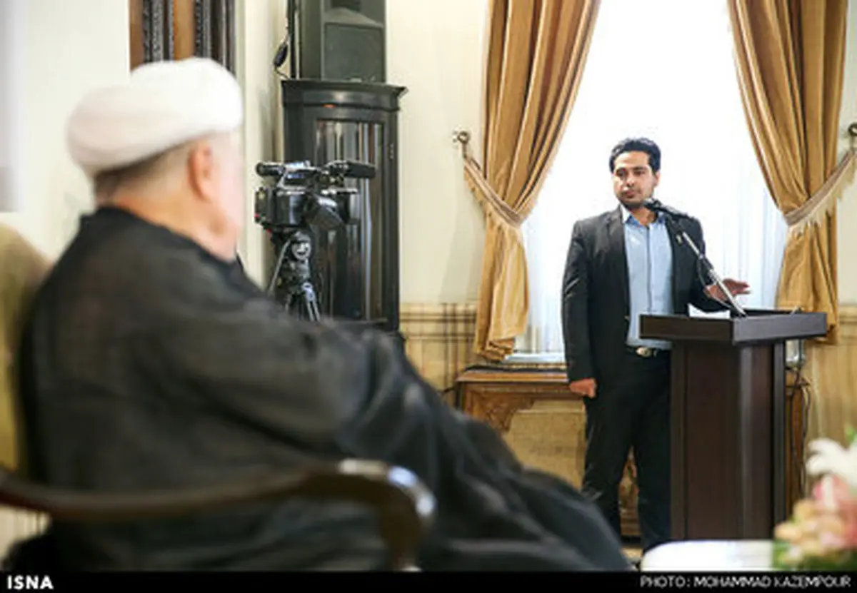 دیدار جمعی از دانشجویان دانشگاه آزاد با آیت الله هاشمی رفسنجانی‎/تصاویر