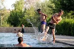 شنا، راهی برای فرار از گرما/تصاویر