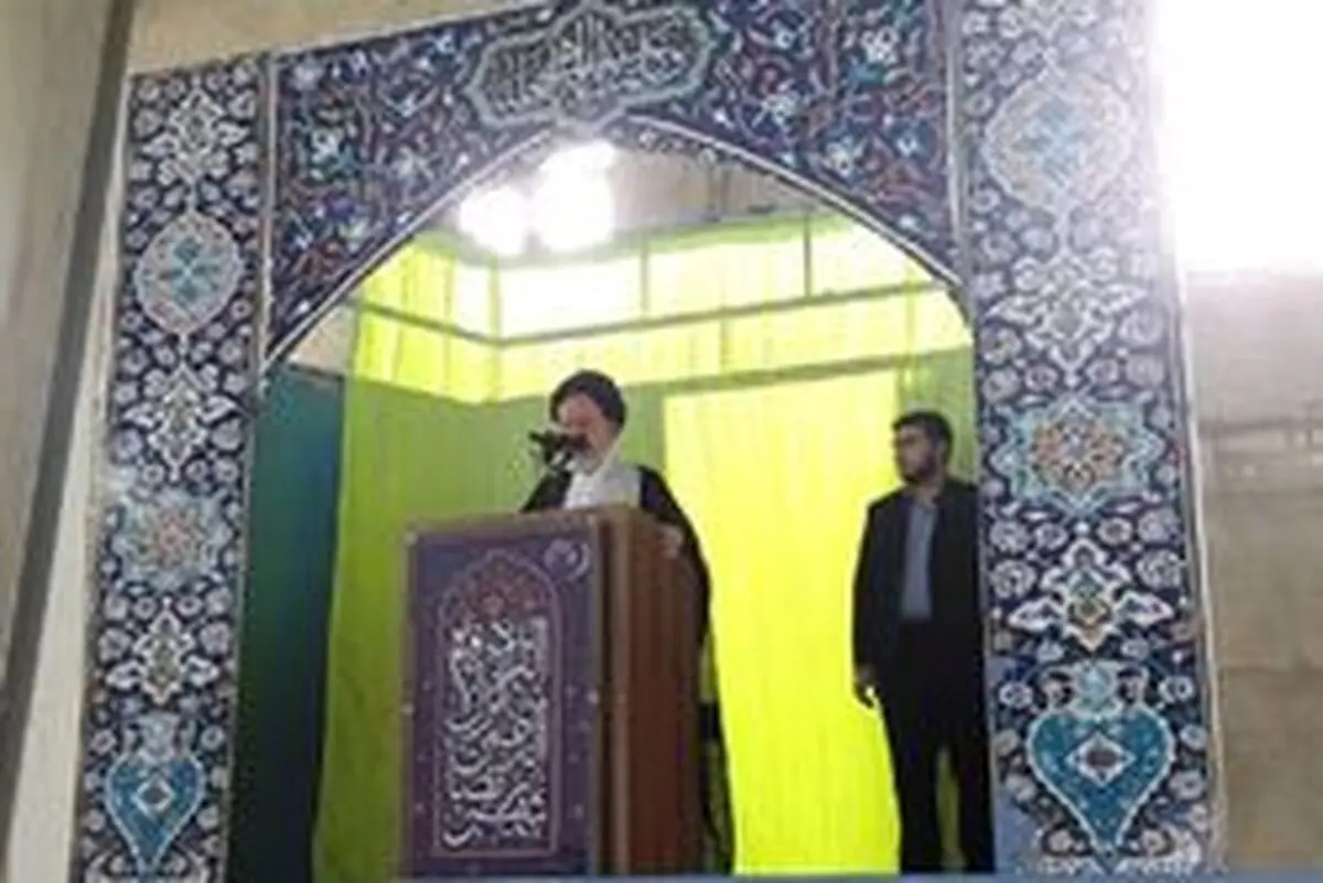 امام جمعه سمنان: سفر سران کشورهایی مانند ژاپن و آلمان نشان دهنده منزوی‌نوبدن نظام مقدس جمهوري اسلامی است
