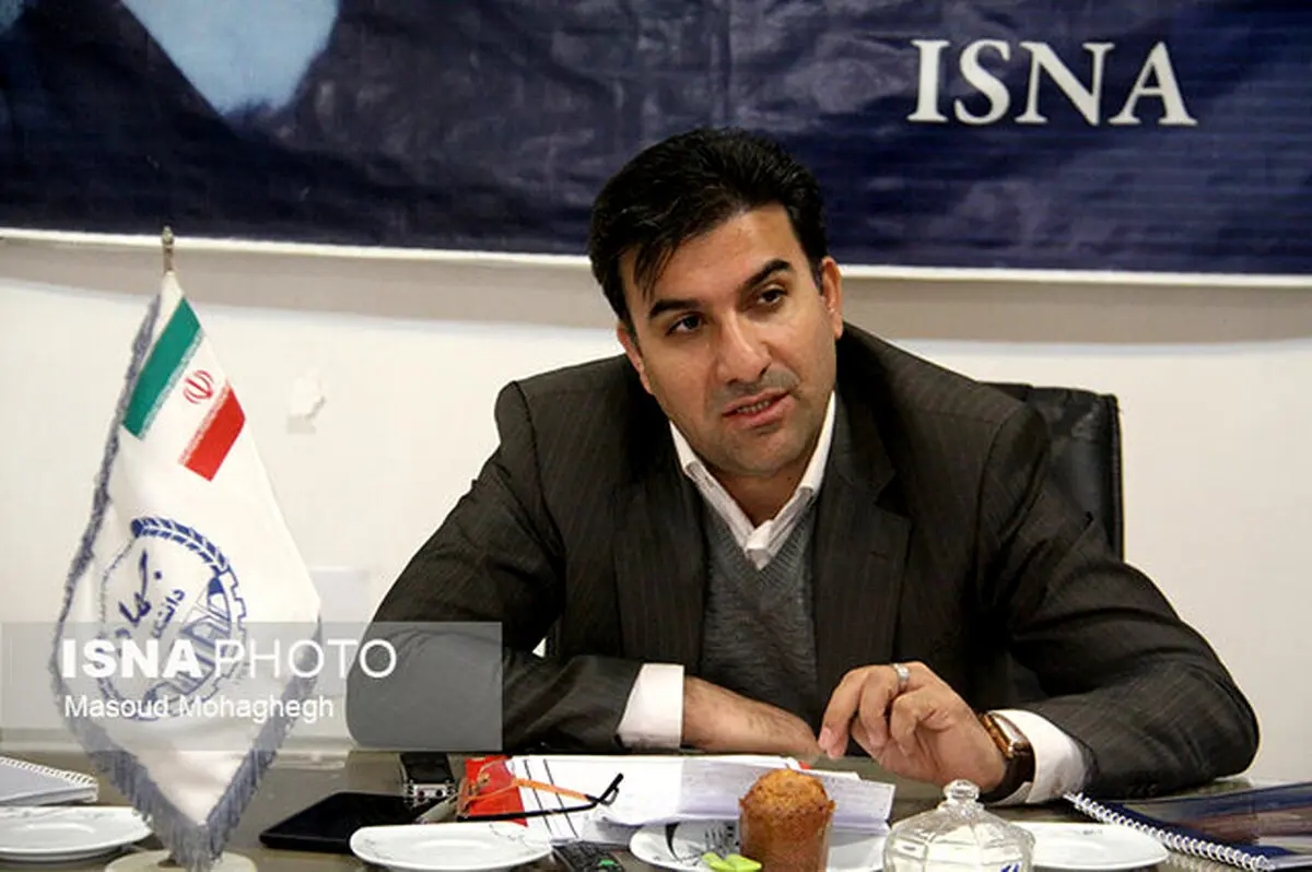 مدیری جوان که ادعا می‌کند سمنان "استان بدون بیکار" می‌شود