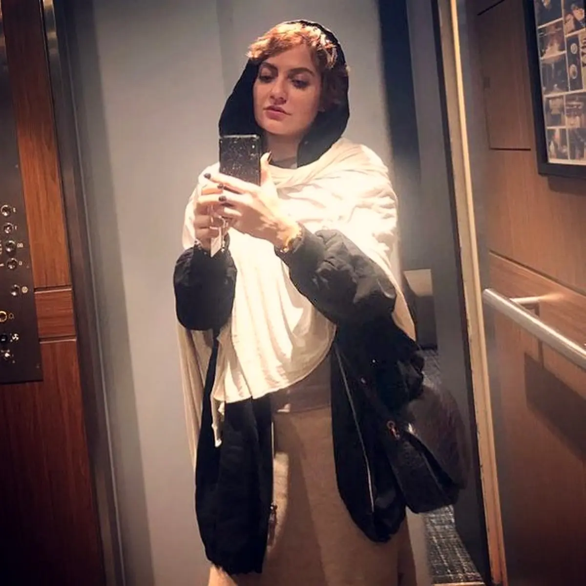 سلفی آسانسوری مهناز افشار!
