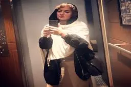 سلفی آسانسوری مهناز افشار!