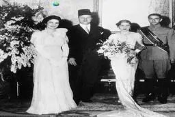 عکس کمیاب و دیده نشده از اولین ازدواج محمد رضا پهلوی با فوزیه شاهزاده مصری