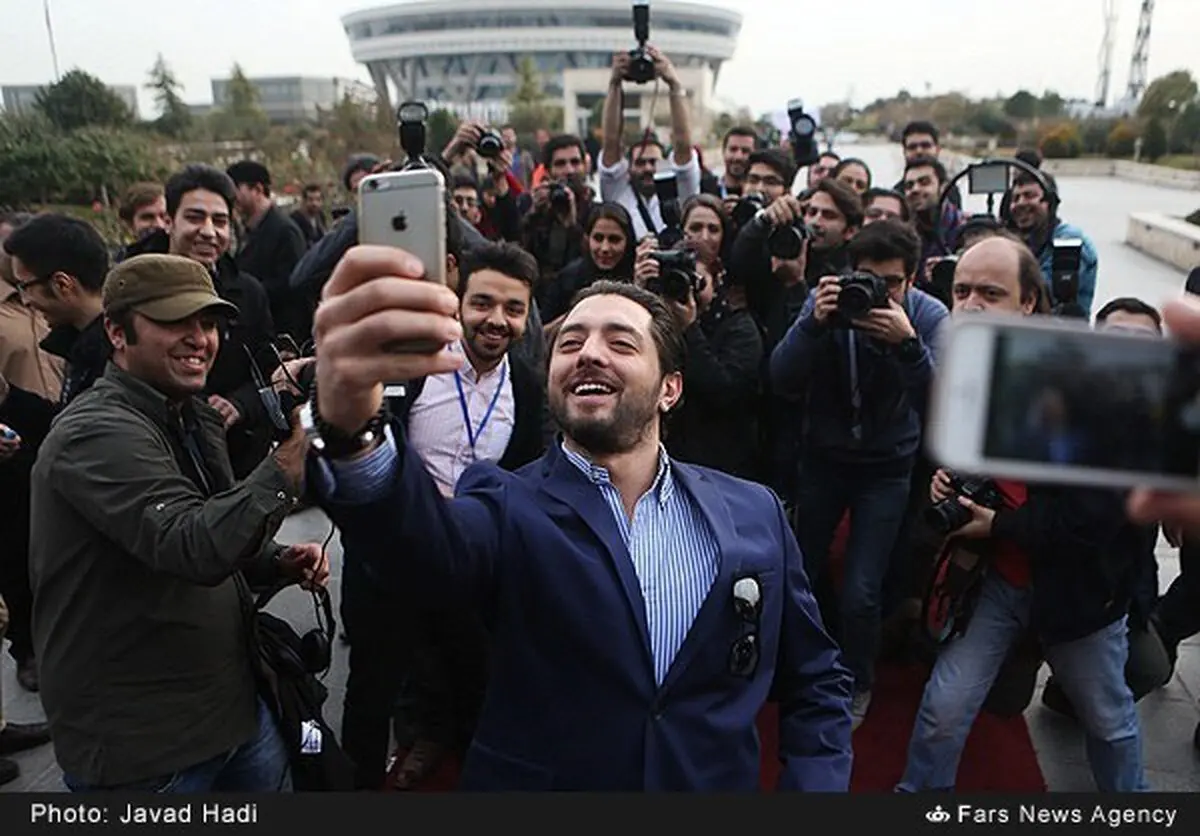 سلفی بهرام رادان در جشنواره فجر (عکس)