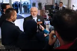 ظریف در فرودگاه وین/ تصاویر