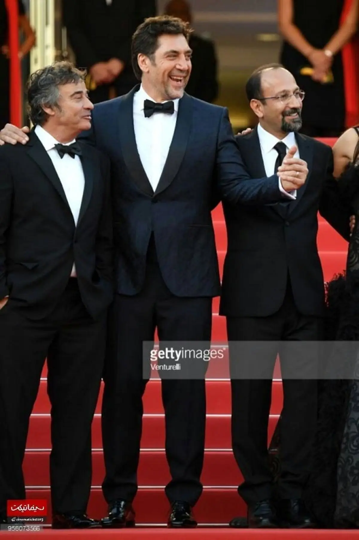 تصویری از خاویر باردم و اصغر فرهادی روی فرش قرمز کن