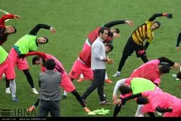 تصاویری از حضور علی کریمی در تمرین سپیدرود