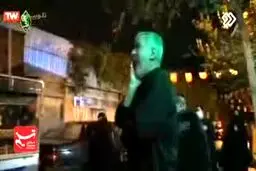 روضه خوانی حاج محمود کریمی در کوچه‌های شهر + ویدئو