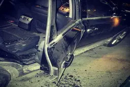 سرقت شبانه از خودروی رضا رشیدپور/عکس